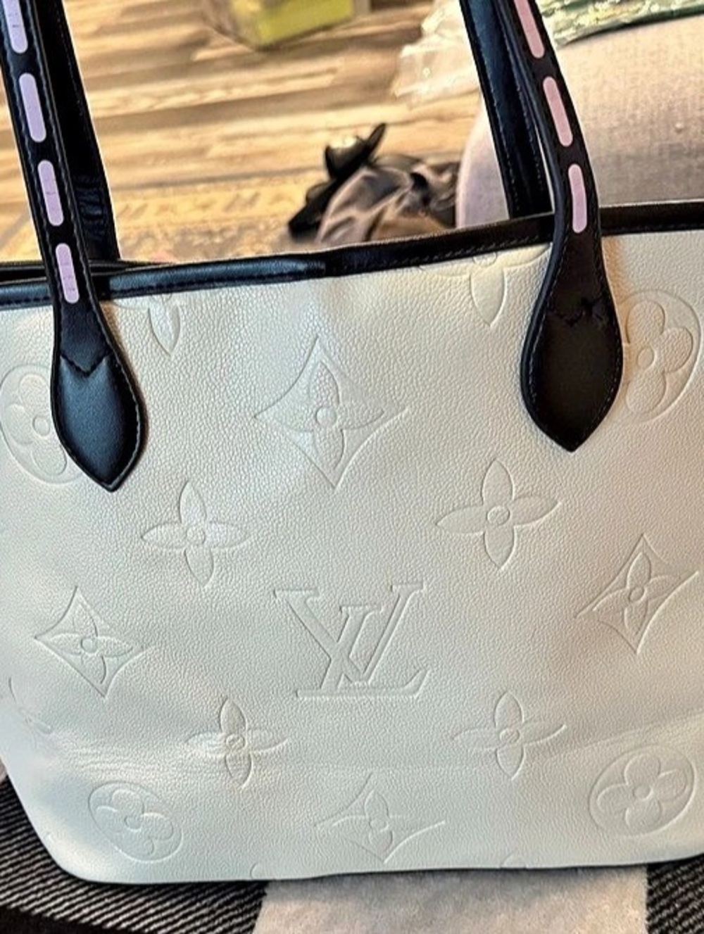 Louis Vuitton Neverfull MM Spring in the City Tote in White & Black